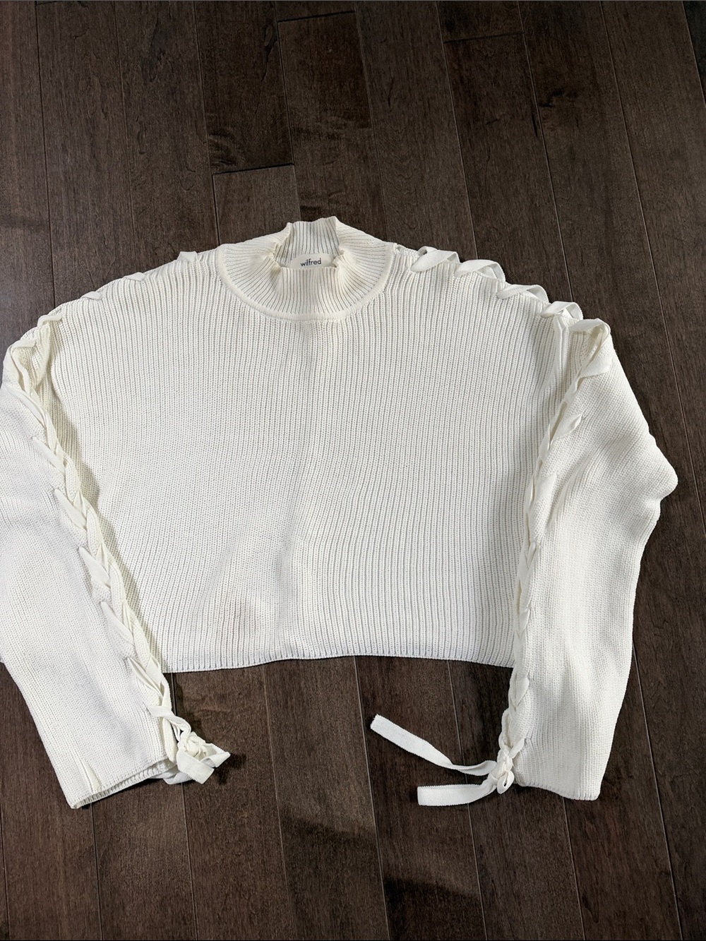 Aritzia’s Wilfred Lace up Sleeve Cropped Sweater